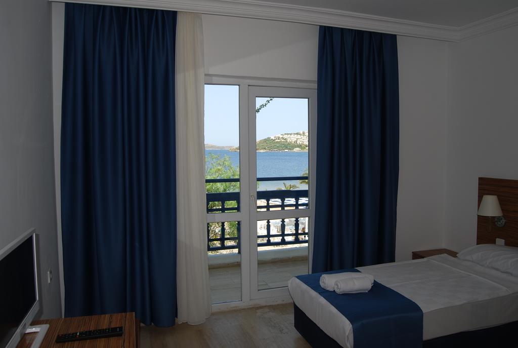 Club Blue White All Inclusive Turgutreis Værelse billede