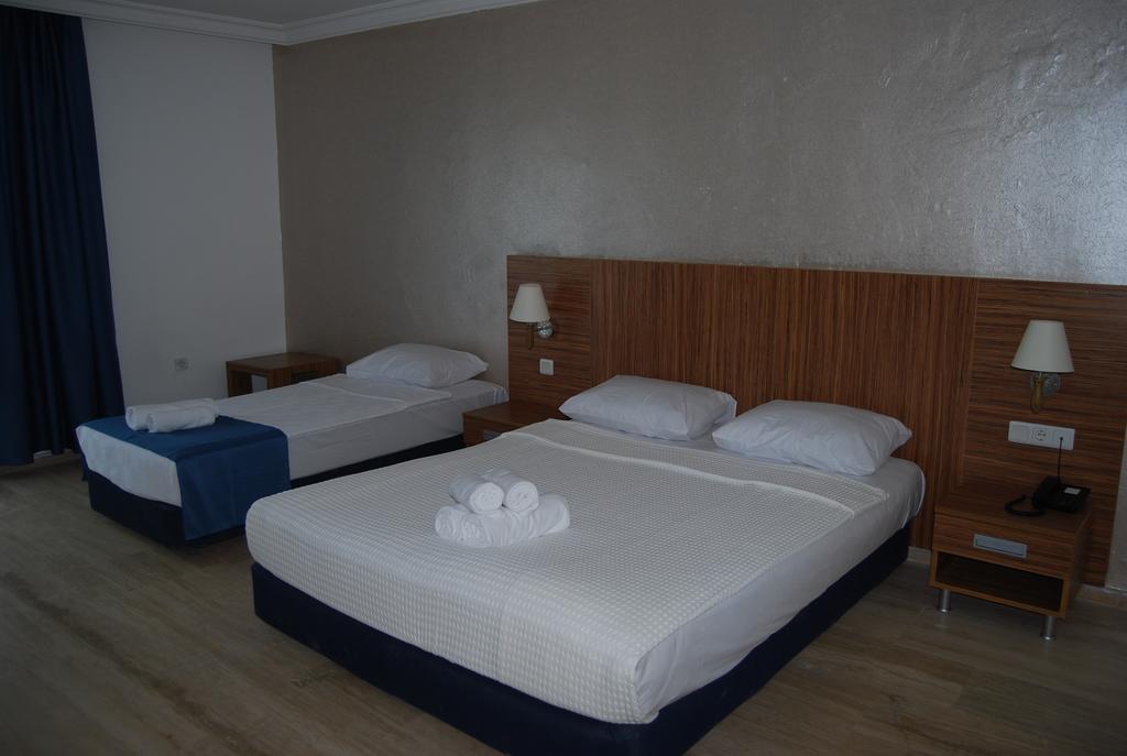 Club Blue White All Inclusive Turgutreis Værelse billede