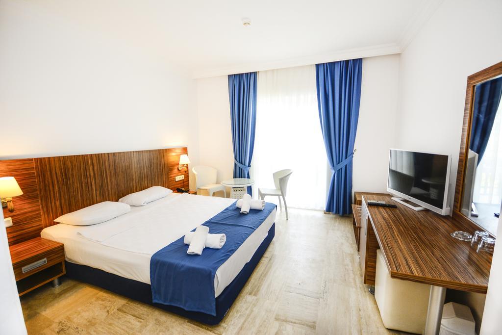 Club Blue White All Inclusive Turgutreis Eksteriør billede